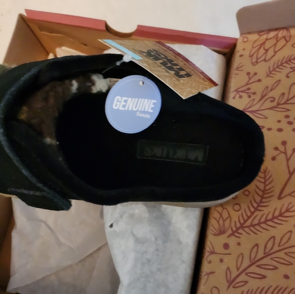 Muk Luk Moccasin Camo Sherpa Suede - Picture 3 of 3